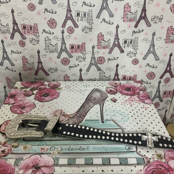 Blazin Roxx Women’s Rhinestone Western Scallop Belt - Picture 9 of 15